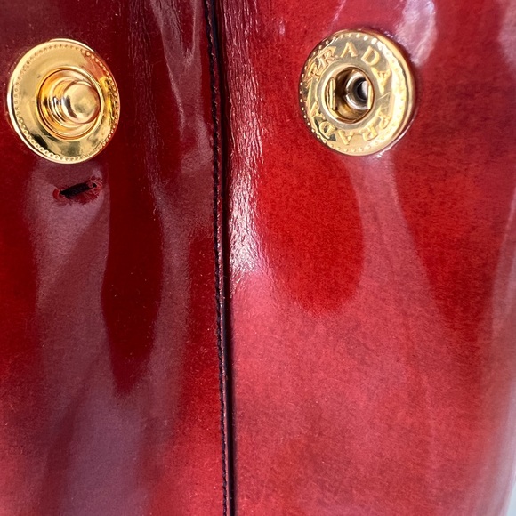 Large Galleria Patent Leather Bag in gradient burnt orange w/ gold tone hardware - Picture 5 of 15